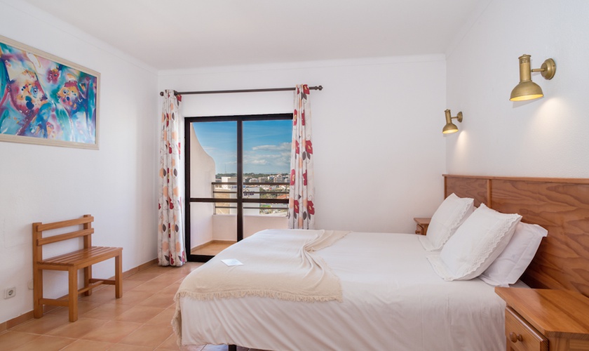 Appartement 1 chambre avec balcon (4 adultes) Hotel Mirachoro Praia da Rocha ** Portimão