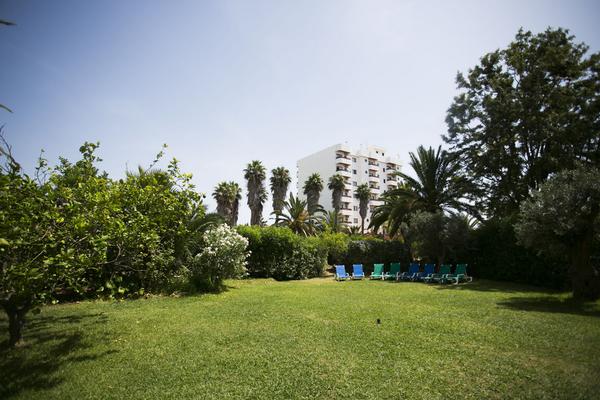 {'titulo': 'Piscine', 'imagen': 'uploads/galeriahoteles/JARDIM-Apartamentos-Mirachoro-3_6ixeiRp.jpg', 'descripcion': None} Mirachoro Portimão *** {'titulo': 'Piscine', 'imagen': 'uploads/galeriahoteles/JARDIM-Apartamentos-Mirachoro-3_6ixeiRp.jpg', 'descripcion': None} Mirachoro Portimão ***